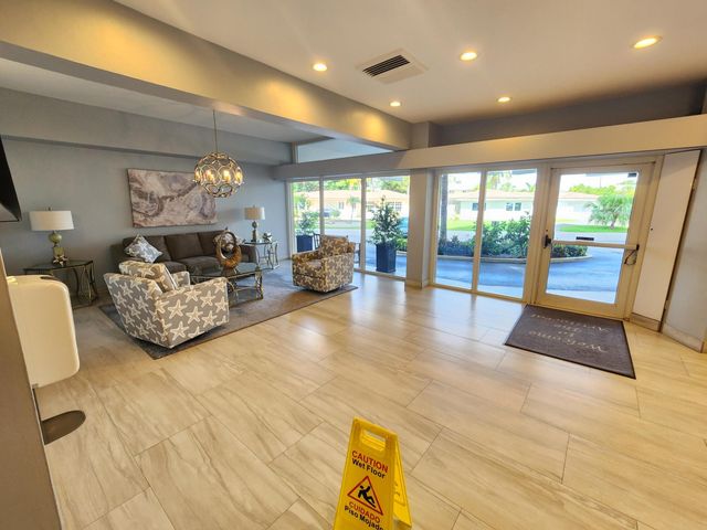 1200 HIBISCUS Avenue 1006, Pompano Beach, FL 33062