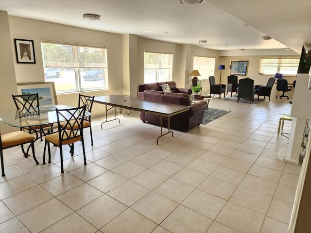 1200 HIBISCUS Avenue 1006, Pompano Beach, FL 33062