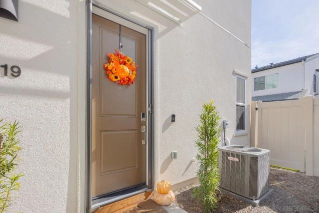 219 Canopy Trails Place, Fallbrook, CA 92028