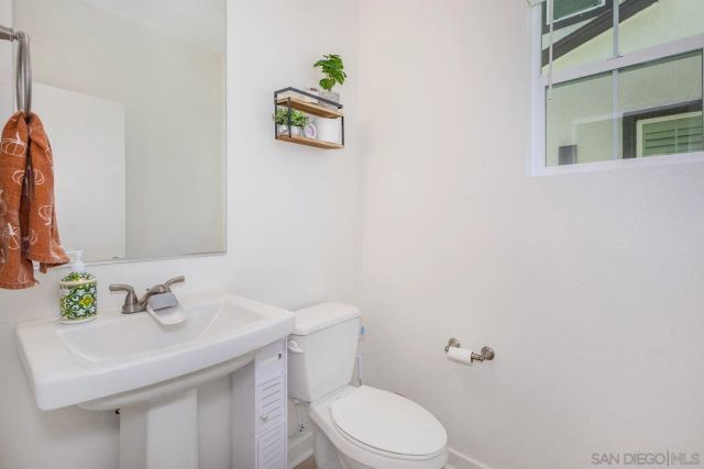 219 Canopy Trails Place, Fallbrook, CA 92028