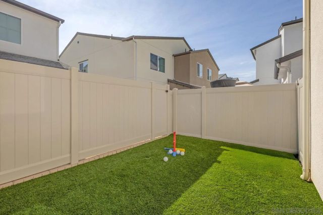 219 Canopy Trails Place, Fallbrook, CA 92028