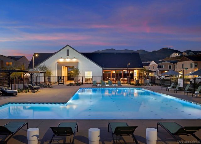 219 Canopy Trails Place, Fallbrook, CA 92028