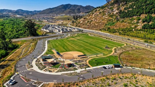 219 Canopy Trails Pl, Fallbrook, CA 92028