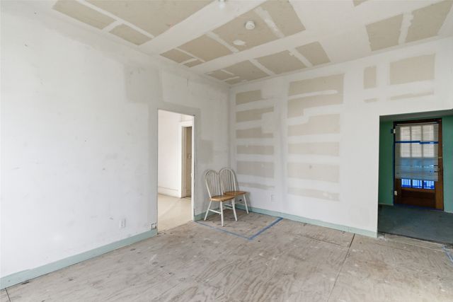 309 S Ostrom Avenue, Eastland, TX 76448