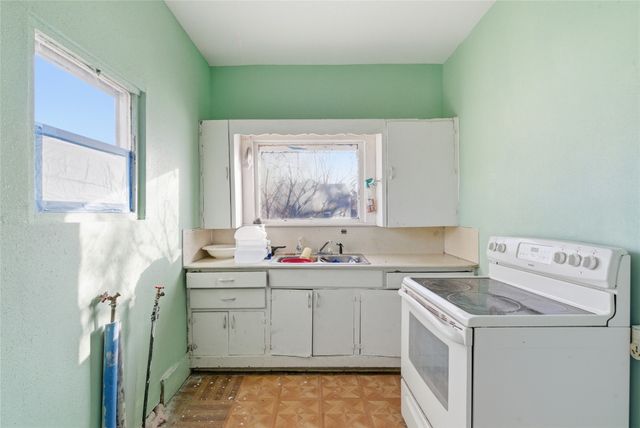 309 S Ostrom Avenue, Eastland, TX 76448