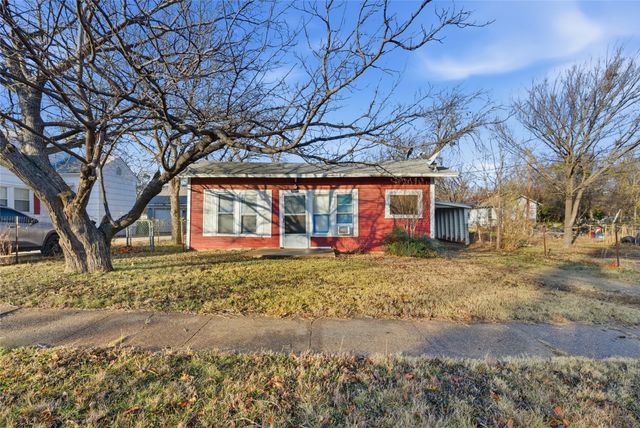 309 S Ostrom Avenue, Eastland, TX 76448