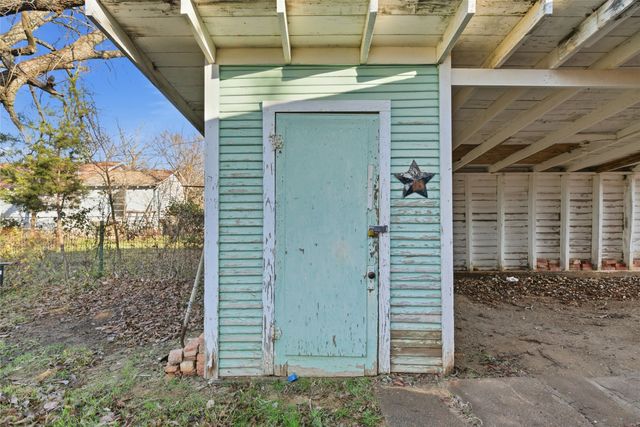 309 S Ostrom Avenue, Eastland, TX 76448