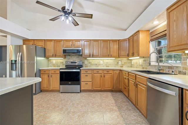 7764 14th Place, Labelle, FL 33935