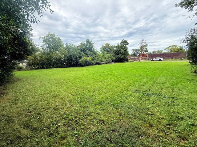 1146 Greenfield Avenue, Waukegan, IL 60085