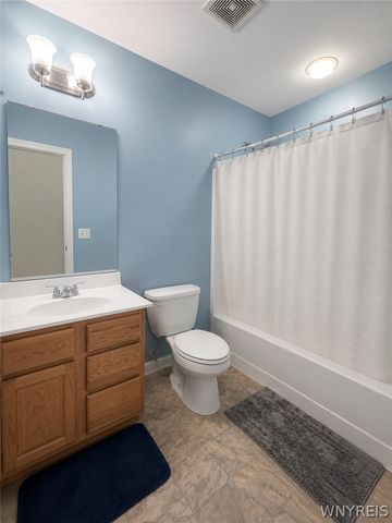 11 Scooter Lane, Hamburg, NY 14075