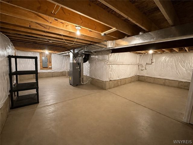 11 Scooter Lane, Hamburg, NY 14075