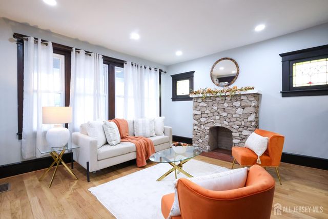 657 Amboy Avenue, Edison, NJ 08837