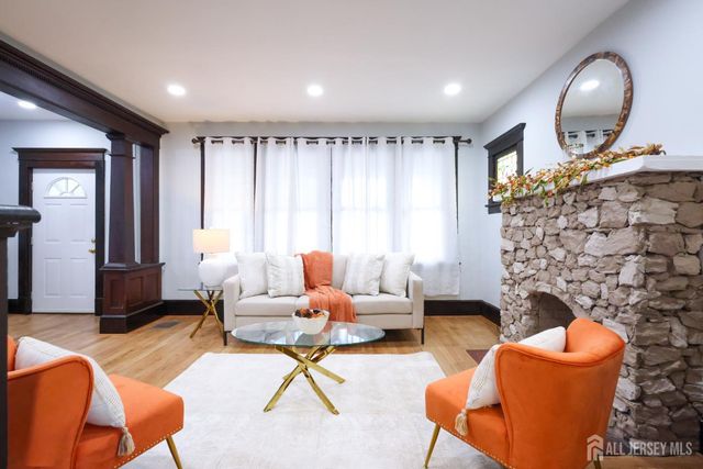 657 Amboy Avenue, Edison, NJ 08837