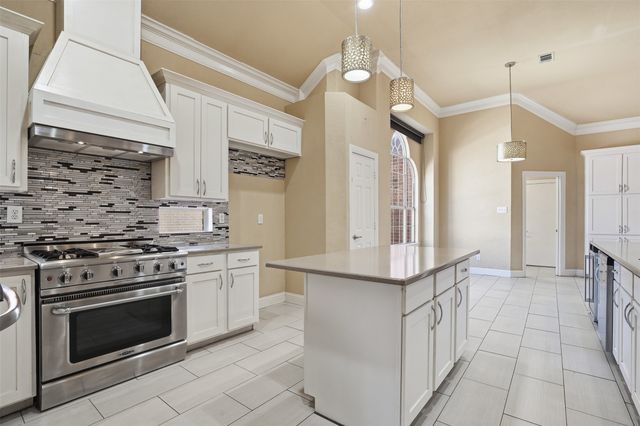 3104 Stonehenge Drive, Richardson, TX 75082