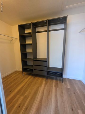 7430 Bisonwood Avenue, Las Vegas, NV 89131
