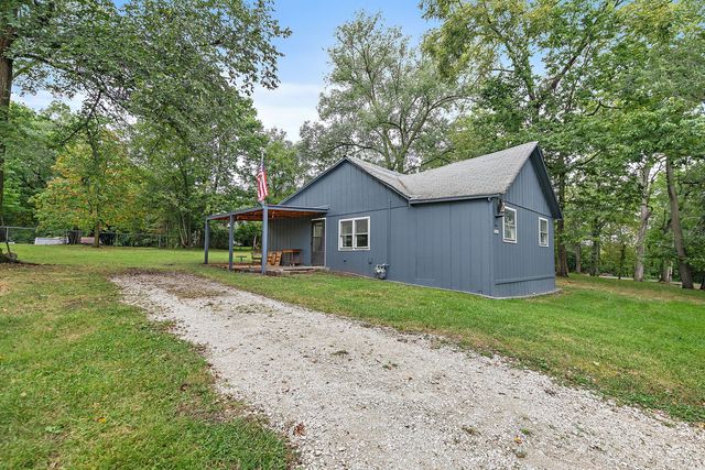 7N066 Woodlawn Avenue, St. Charles, IL 60174