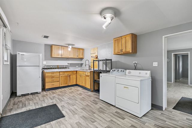 7N066 Woodlawn Avenue, St. Charles, IL 60174