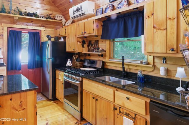 20 Mint Lane, Murphy, NC 28906