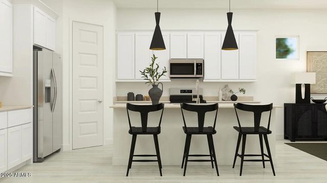 33444 N DILL Avenue, San Tan Valley, AZ 85143