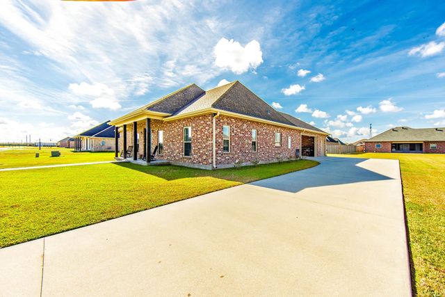 108 Rue Stephen Michael, Schriever, LA 70395