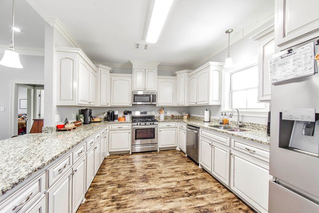 108 Rue Stephen Michael, Schriever, LA 70395