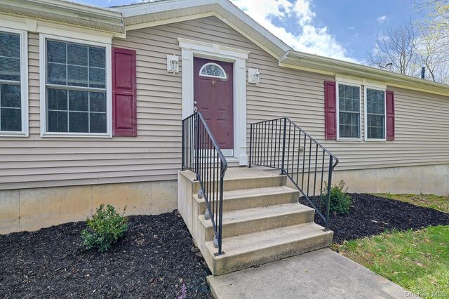 70 Sawyer Lane, Pine Bush, NY 12566