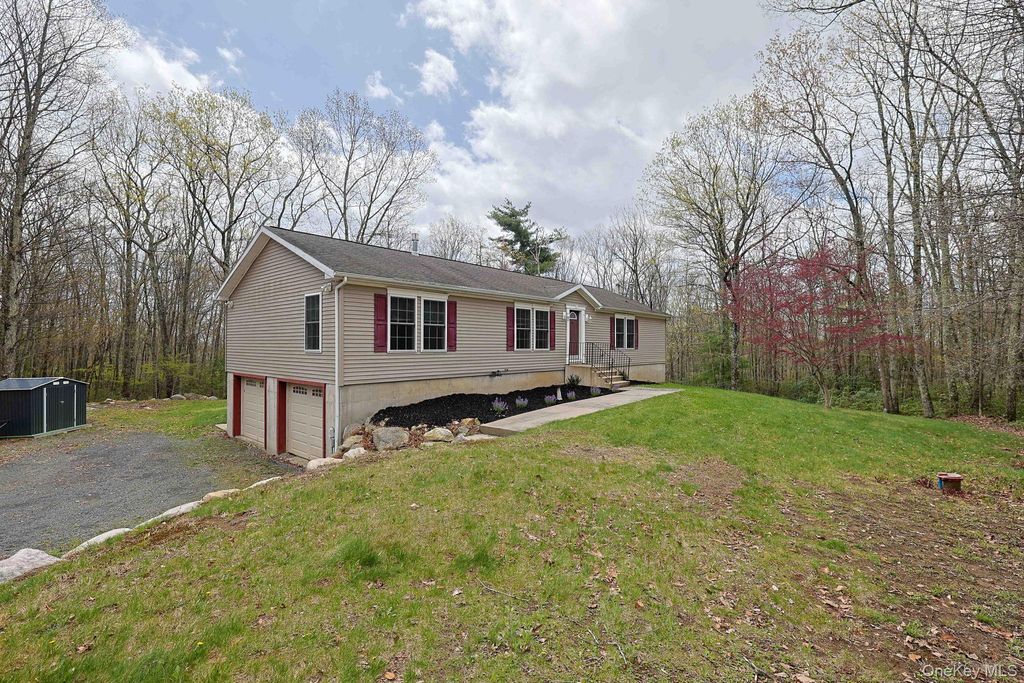 70 Sawyer Lane, Pine Bush, NY 12566