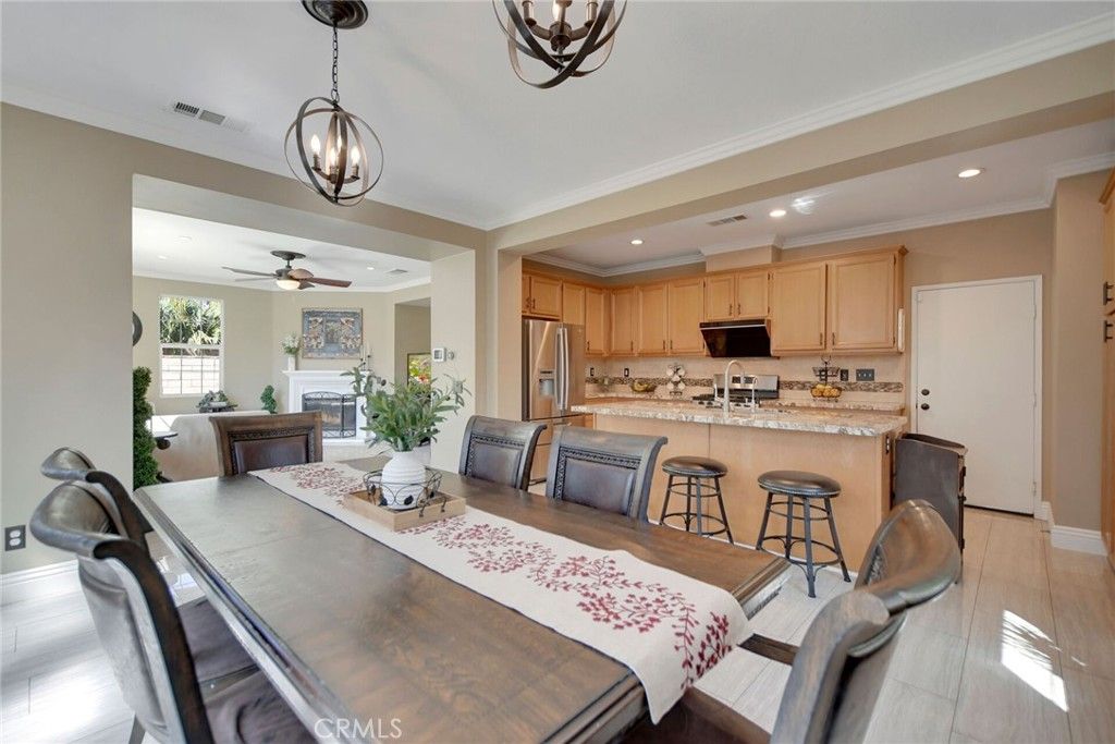 Image 15 of property listing at 4330 Altivo Lane, Corona, CA 92883