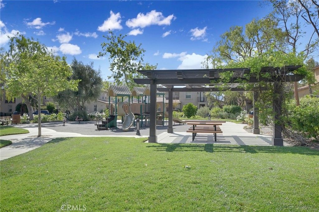 Image 42 of property listing at 4330 Altivo Lane, Corona, CA 92883