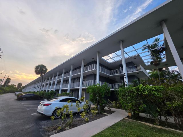 777 SE 2nd Avenue 207, Deerfield Beach, FL 33441