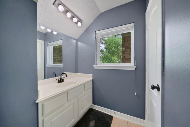 33134 Rainy Oaks Park, Magnolia, TX 77354