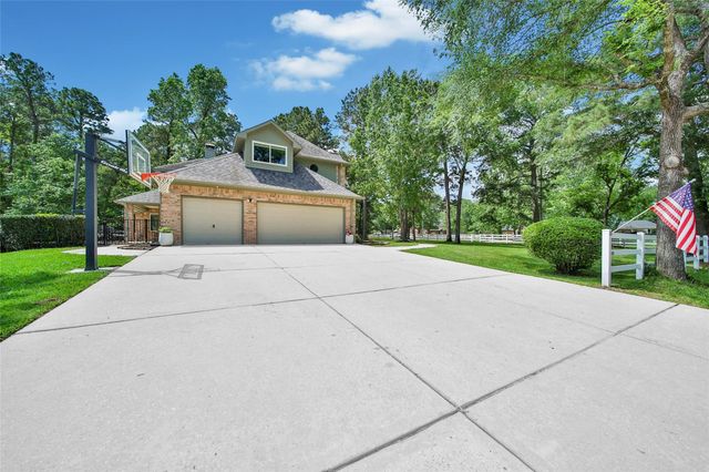 33134 Rainy Oaks Park, Magnolia, TX 77354