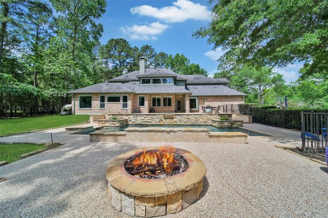 33134 Rainy Oaks Park, Magnolia, TX 77354