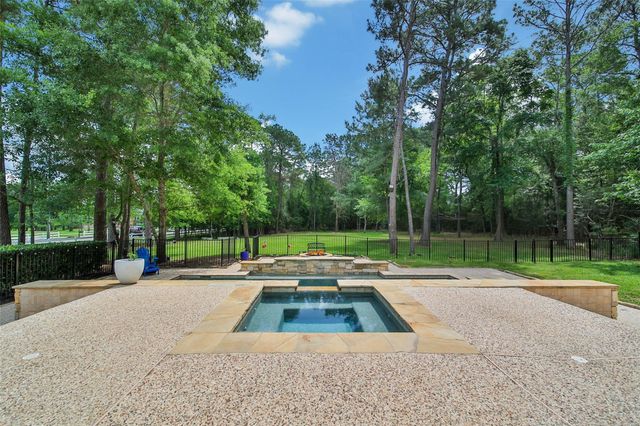 33134 Rainy Oaks Park, Magnolia, TX 77354