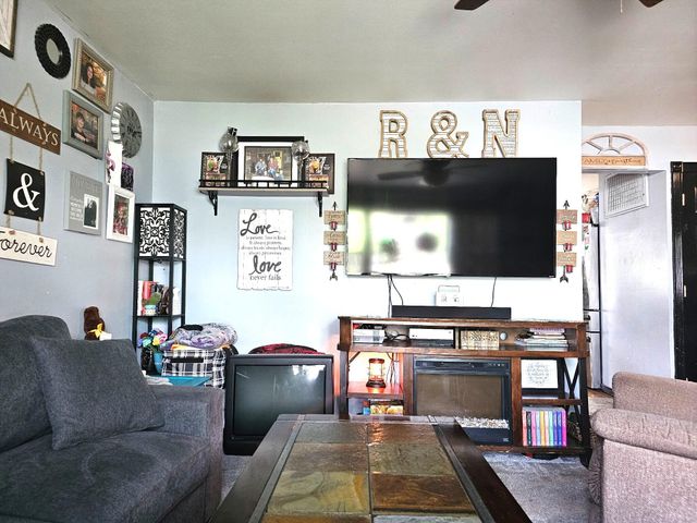 772 Fox River Road, Valparaiso, IN 46385