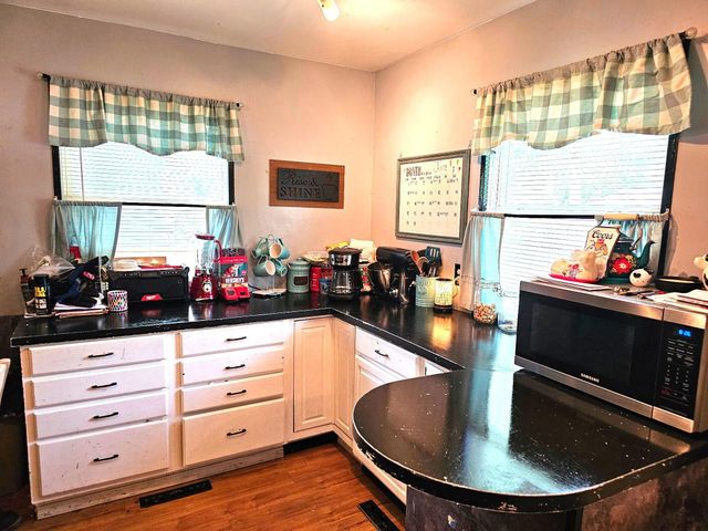 772 Fox River Road, Valparaiso, IN 46385
