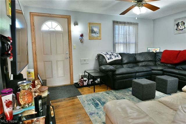 394 Meadowbrook Avenue SE, Warren, OH 44483