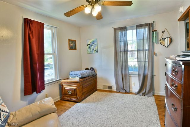 394 Meadowbrook Avenue SE, Warren, OH 44483