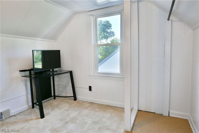 394 Meadowbrook Avenue SE, Warren, OH 44483