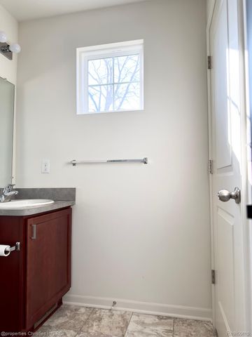 1051 N Sherman Drive C, Royal Oak, MI 48067