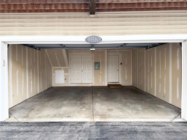 1051 N Sherman Drive C, Royal Oak, MI 48067