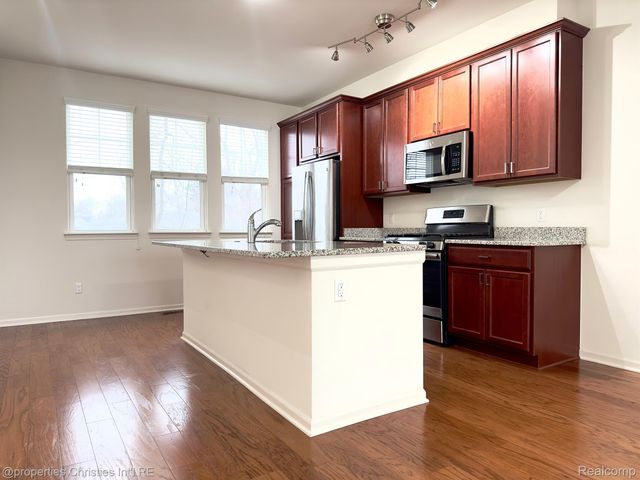 1051 N Sherman Drive C, Royal Oak, MI 48067