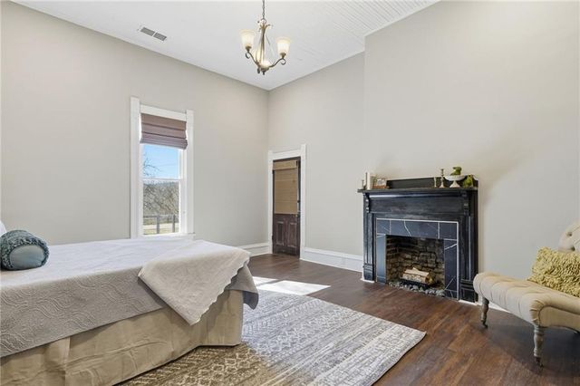 115 S Franklin Street, Adairsville, GA 30103