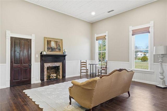 115 S Franklin Street, Adairsville, GA 30103