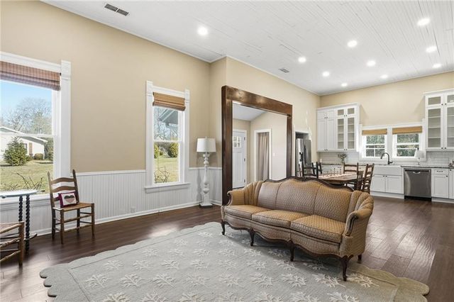 115 S Franklin Street, Adairsville, GA 30103