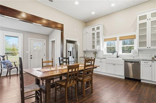 115 S Franklin Street, Adairsville, GA 30103