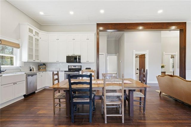 115 S Franklin Street, Adairsville, GA 30103