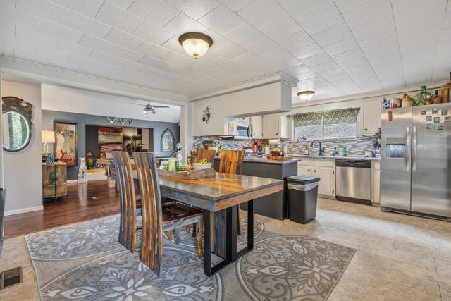 943 Twin Points Road, Hot Springs, AR 71913