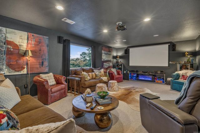 943 Twin Points Road, Hot Springs, AR 71913