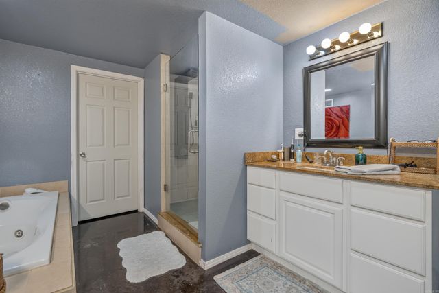943 Twin Points Road, Hot Springs, AR 71913